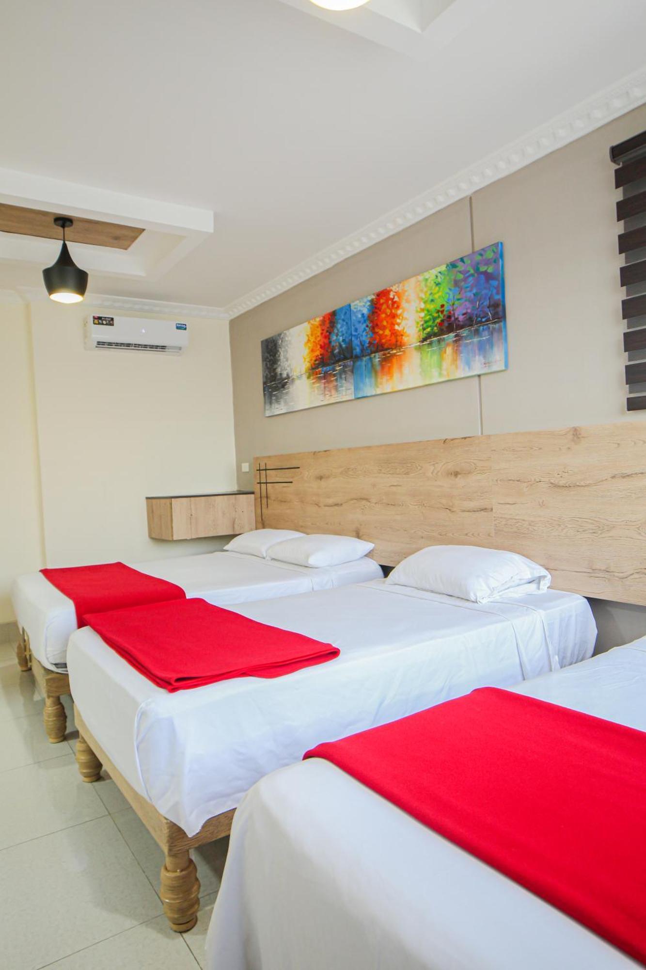 Hotel Murali - Cerca Del Aeropuerto De גוויאקיל מראה חיצוני תמונה