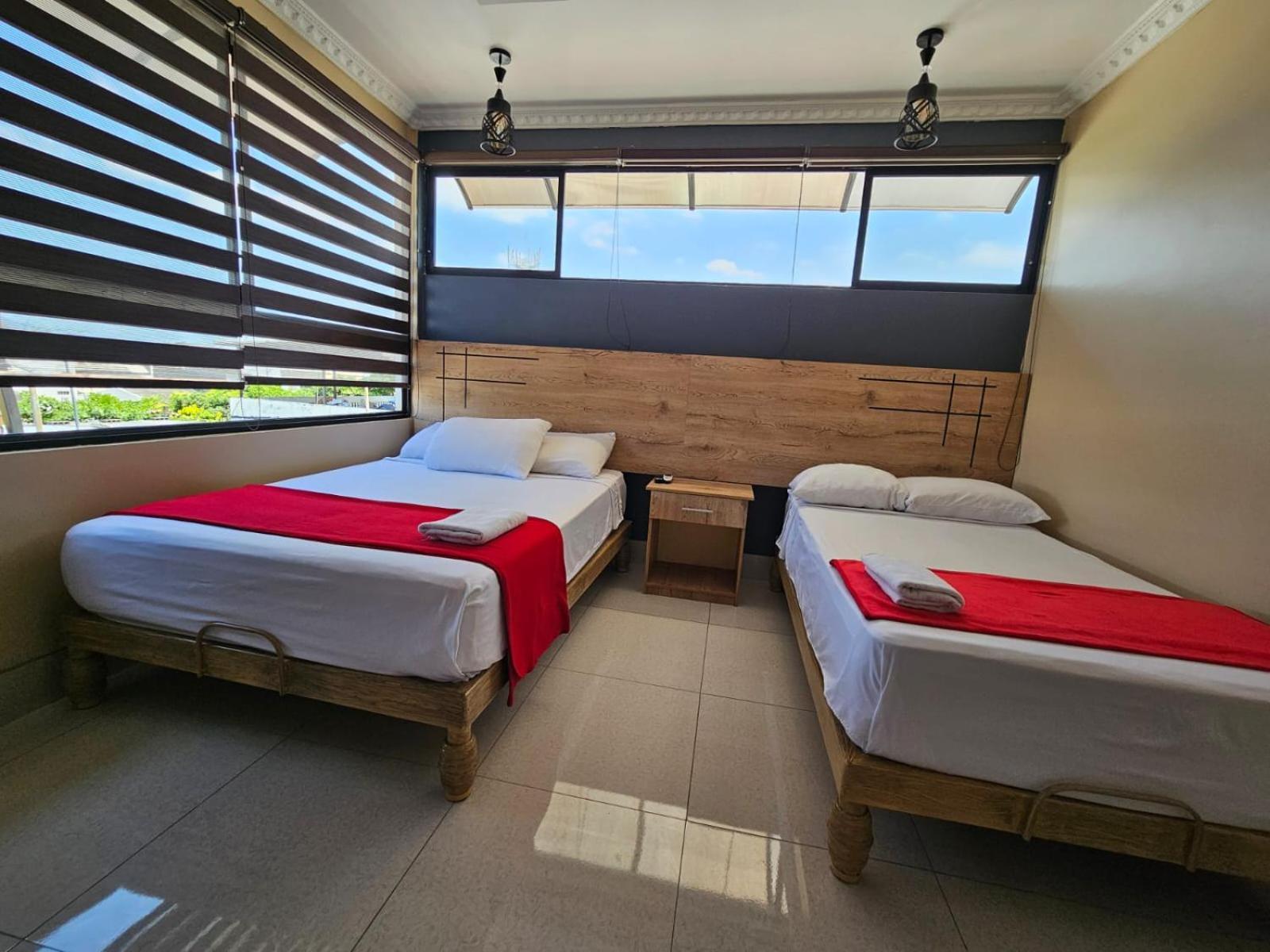 Hotel Murali - Cerca Del Aeropuerto De גוויאקיל מראה חיצוני תמונה