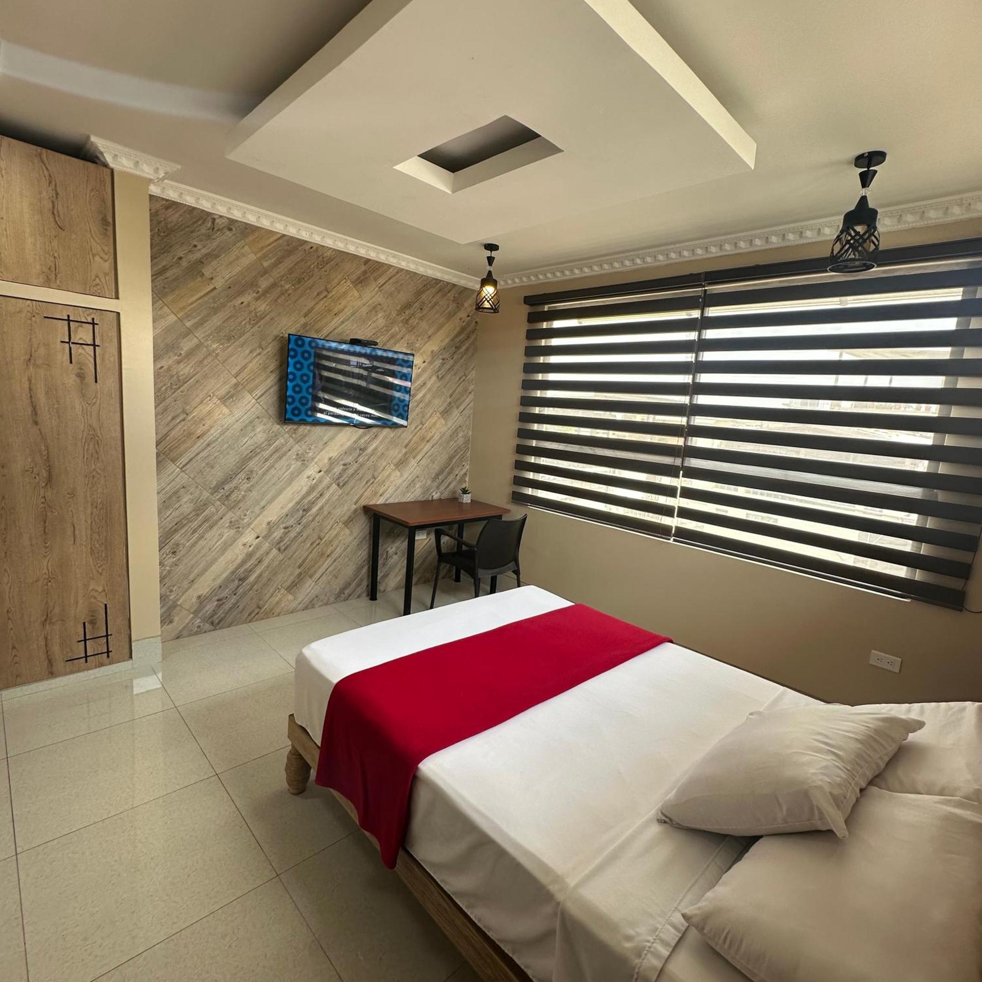 Hotel Murali - Cerca Del Aeropuerto De גוויאקיל מראה חיצוני תמונה